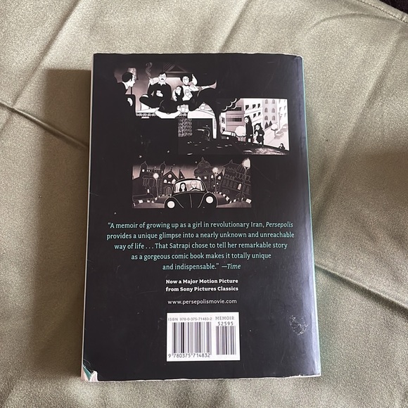 The Complete Persepolis by Marjane Satrapi - Picture 2 of 5